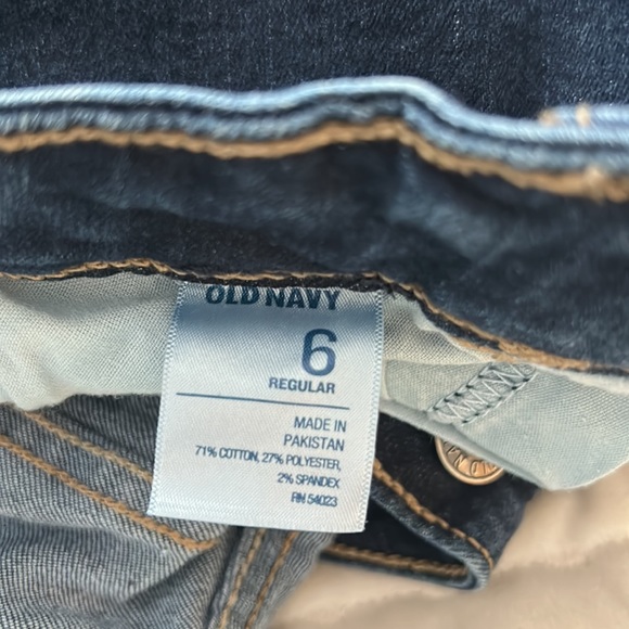 Old Navy rockstar skinny jeans size 6. - Picture 5 of 5